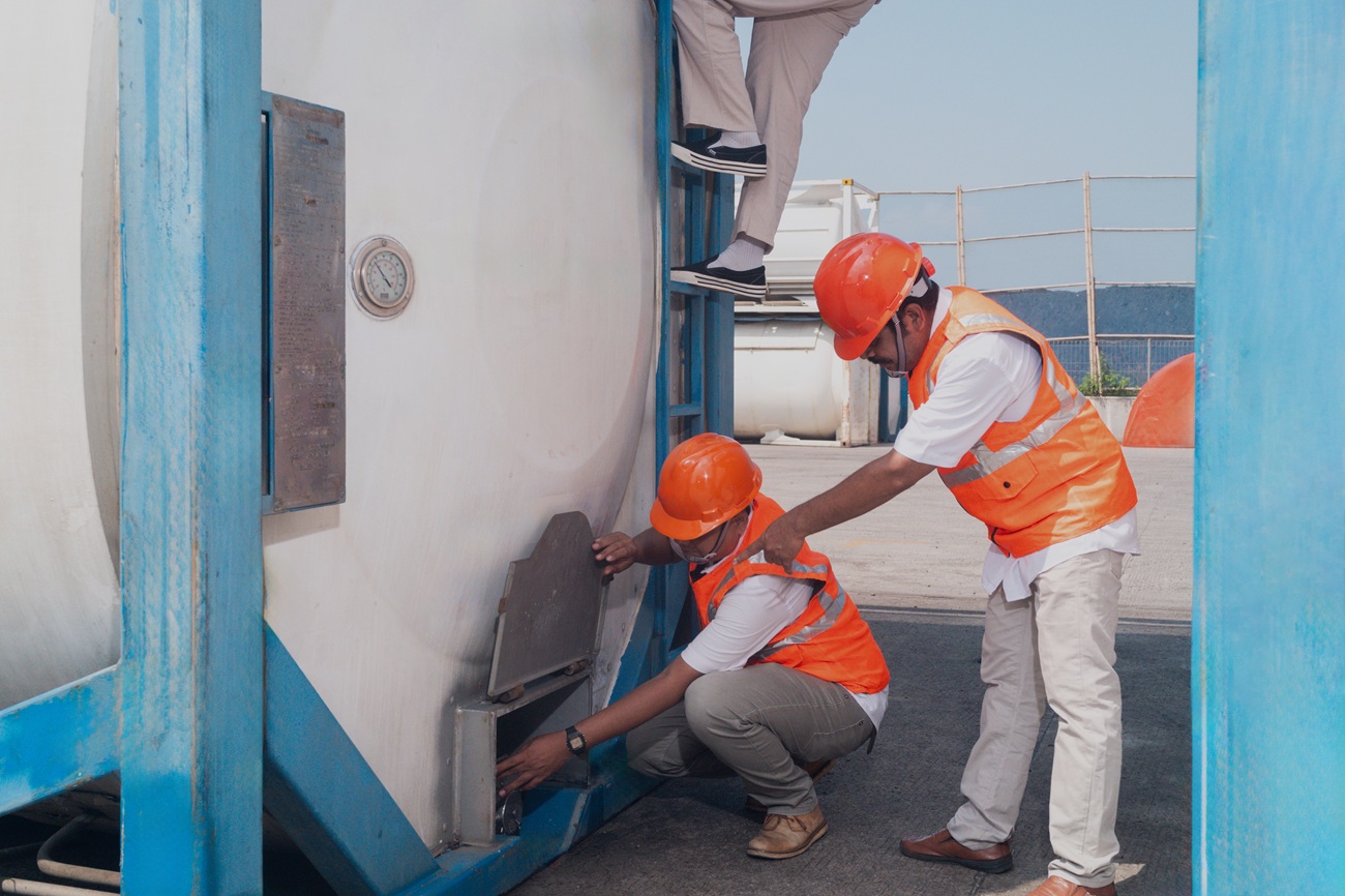 Domestic liquid cargo transportation and logistics support