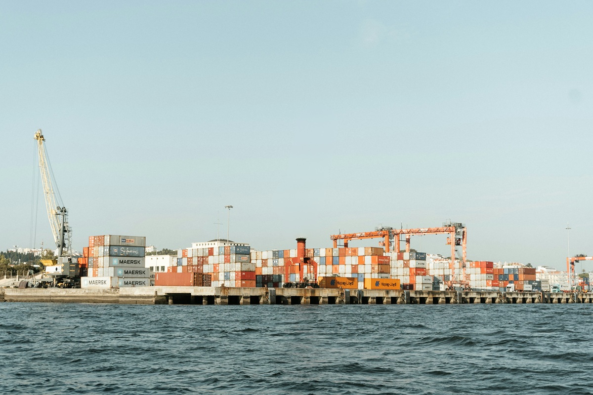 Customs documentation and logistics coordination services